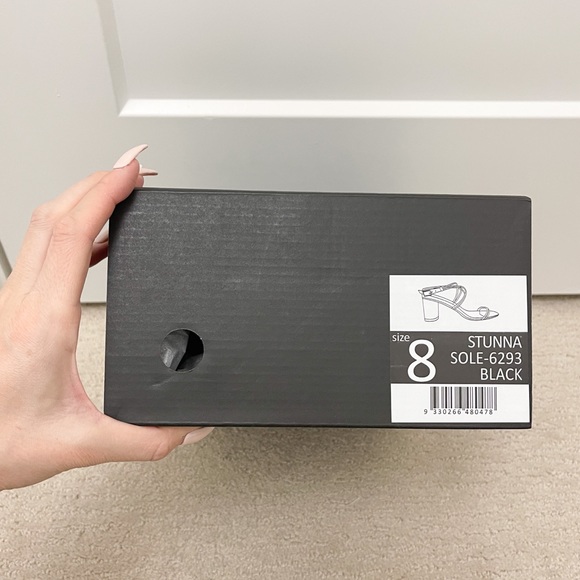 NWT Black heels - Picture 8 of 9